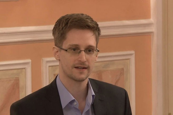 Edward Snowden, 9 Oct 2013. [[Wikimedia, Creative Commons]